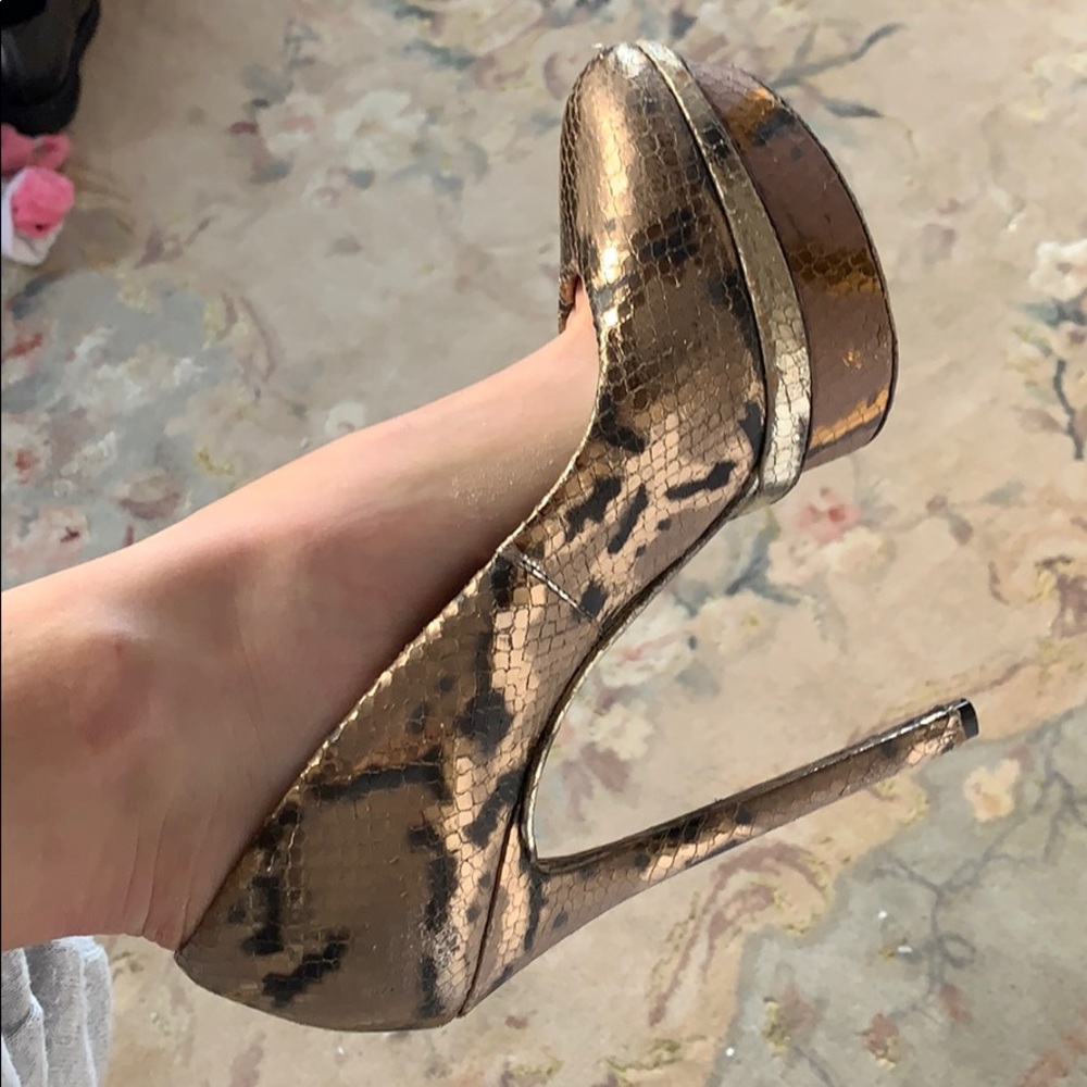 Brian Atwood Python Gold Heels. Size 6.